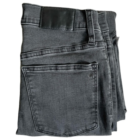 Madewell 9” Mid Rise Skinny Jeans Black Sea Distressed Knee | Size 27 - Picture 9 of 13